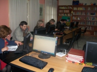 Μαθήματα υπολογιστών στο Κέντρο Πληροφόρησης Αμπελώνα.