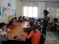 Εκπαιδευτική επίσκεψη μαθητών στη Βιβλιοθήκη Αμπελώνα.